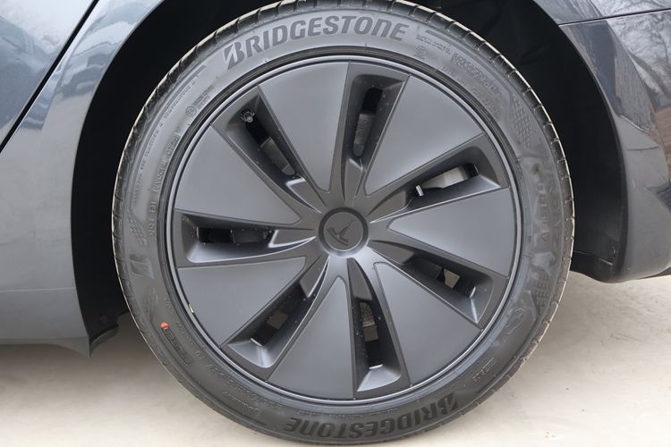 3车型配置盘点:入门级最受欢迎开元棋牌网站特斯拉Model(图6) 3车型配置盘点:入门级最受欢迎开元棋牌网站特斯拉Model(图6)